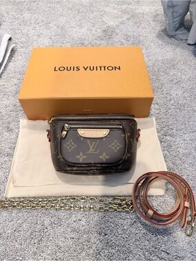 Louis Vuitton Mini Bum Bag